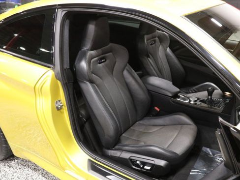 Used 2019 BMW M4 Coupe w/ Executive Package RWD image 40