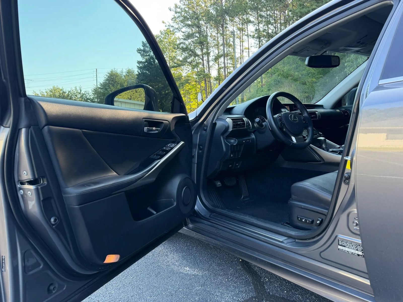 Used 2014 Lexus IS 250 w/ Navigation Package RWD image 7