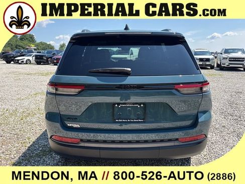 New 2026 Jeep Grand Cherokee Limited w/ Limited Altitude Package AWD/4WD image 10