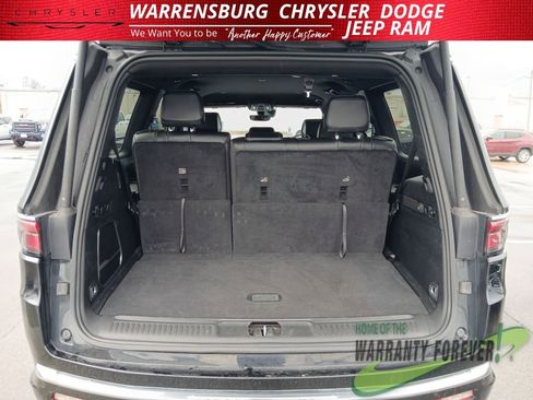 Used 2024 Jeep Wagoneer Series II w/ Flexible Seating Group image 33