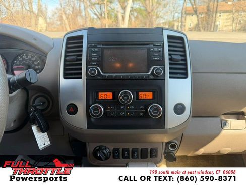 Used 2015 Nissan Frontier SV w/ SV Value Truck Package AWD/4WD image 22