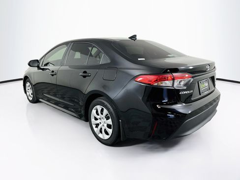 Used 2025 Toyota Corolla LE FWD image 5