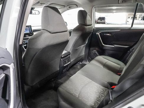 Certified 2021 Toyota RAV4 XLE FWD image 19