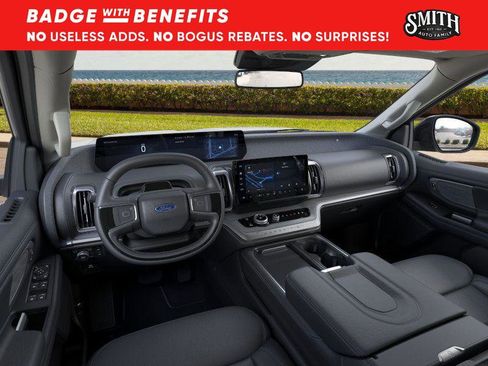 New 2025 Ford Expedition Platinum w/ Driver's Package image 10