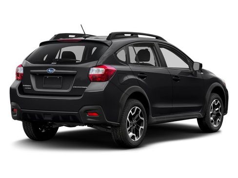 Used 2017 Subaru Crosstrek 2.0i Premium AWD/4WD image 2