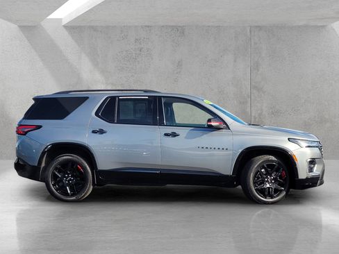 Used 2023 Chevrolet Traverse Premier w/ Redline Edition image 3