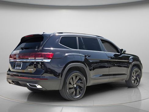 Certified 2026 Volkswagen Atlas SE w/ Panoramic Sunroof Package FWD image 6