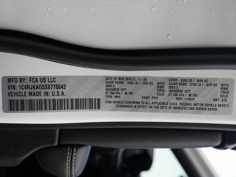New 2025 Jeep Grand Cherokee L Laredo AWD/4WD image 30