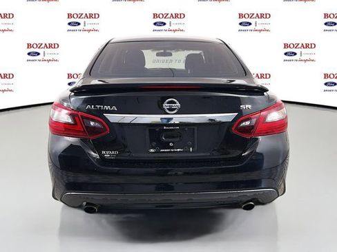 Used 2017 Nissan Altima 2.5 SR w/ Midnight Edition Package FWD image 7