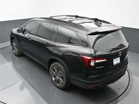 Used 2022 Honda Pilot Sport image 14