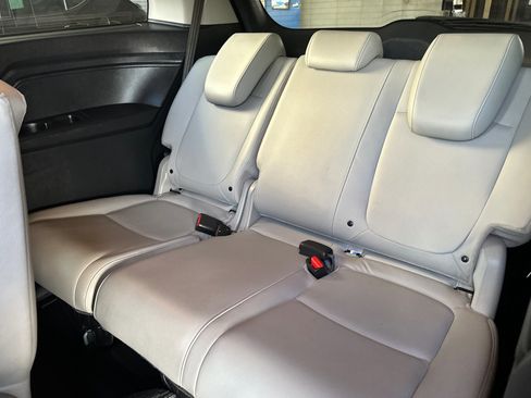 Used 2023 Honda Odyssey EX-L image 16