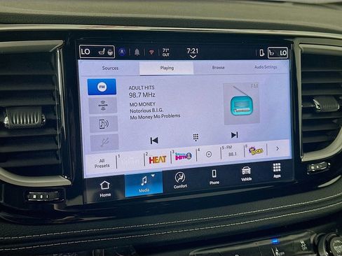 New 2026 Chrysler Pacifica Select image 13