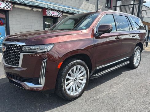 Used 2022 Cadillac Escalade Luxury AWD/4WD image 1