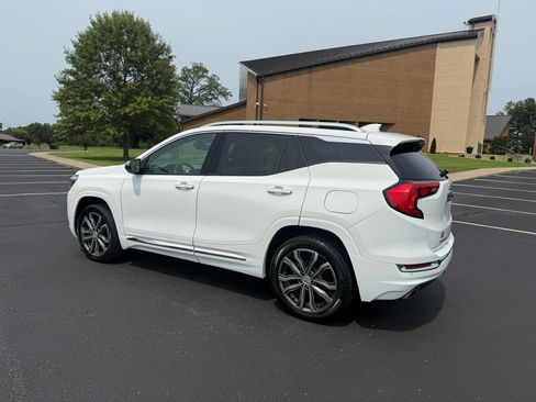 Used 2019 GMC Terrain Denali w/ Advanced Safety Package AWD/4WD image 6