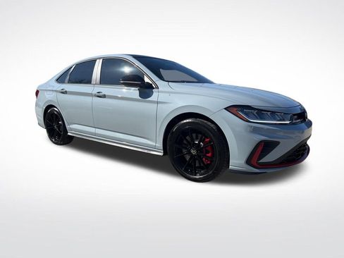 Used 2025 Volkswagen Jetta GLI Autobahn image 3