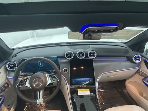 Used 2026 Mercedes-Benz GLC 300 image 21