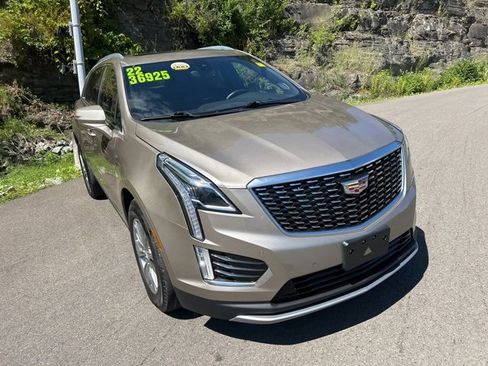 Used 2022 Cadillac XT5 Premium Luxury image 3