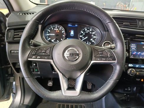Used 2019 Nissan Rogue SV image 21