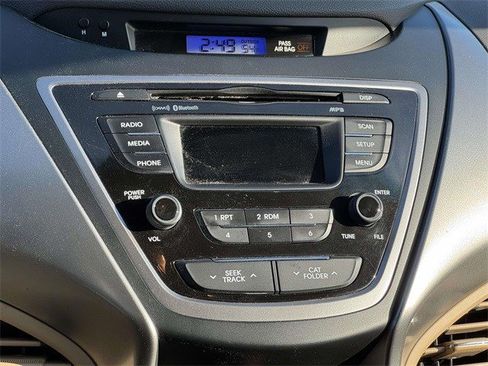 Used 2013 Hyundai Elantra Limited image 16