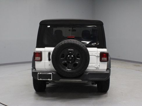 Used 2024 Jeep Wrangler Sport AWD/4WD image 9