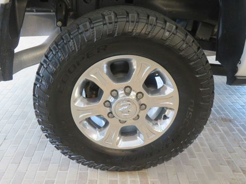 Used 2024 RAM 2500 Big Horn w/ Off Road Package AWD/4WD image 9