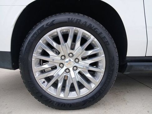 Used 2024 Chevrolet Suburban High Country w/ Max Trailering Package AWD/4WD image 33