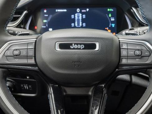 Used 2024 Jeep Grand Cherokee Trailhawk AWD/4WD image 13