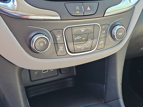 Used 2024 Chevrolet Equinox LS w/ Driver Confidence II Package FWD image 30