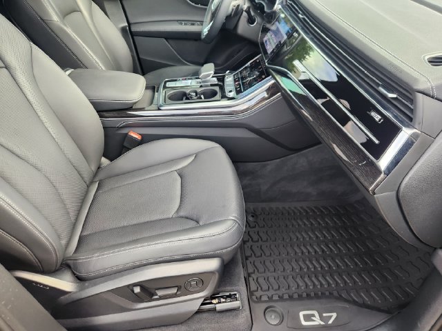 Used 2026 Audi Q7 3.0T Premium Plus AWD/4WD image 13