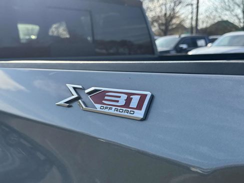 Used 2022 GMC Sierra 1500 SLT w/ SLT Premium Plus Package AWD/4WD image 14