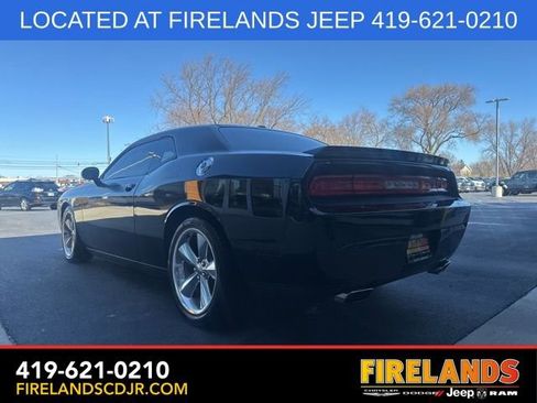 Used 2014 Dodge Challenger R/T image 10
