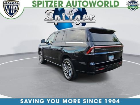 Used 2025 Lincoln Navigator Reserve AWD/4WD image 6