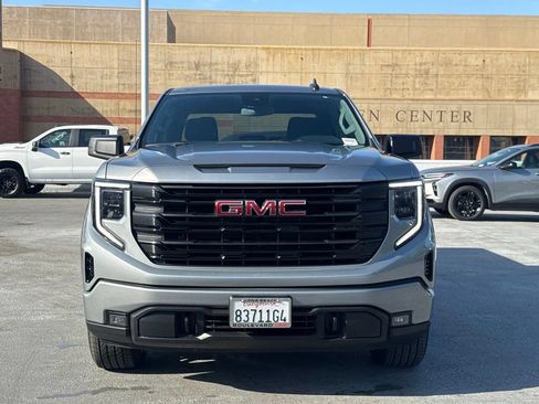Used 2025 GMC Sierra 1500 Elevation AWD/4WD image 2