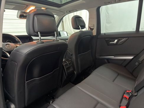 Used 2015 Mercedes-Benz GLK 350 2WD image 18