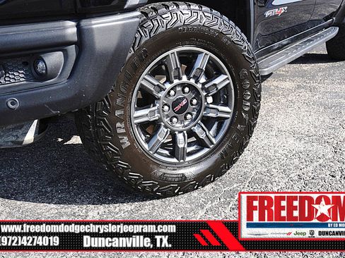 Used 2024 GMC Sierra 1500 AT4X AWD/4WD image 9