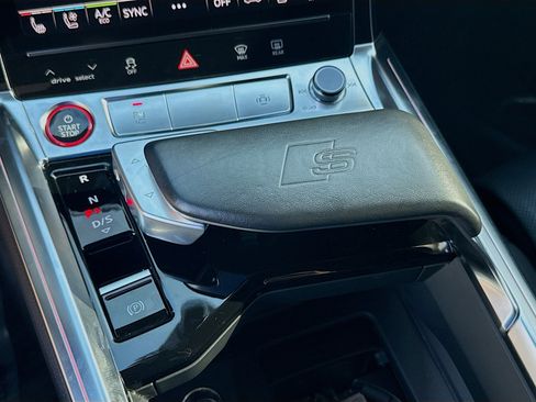 Used 2023 Audi e-tron S Premium Plus image 16
