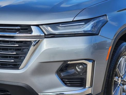 Used 2023 Chevrolet Traverse LT FWD image 16
