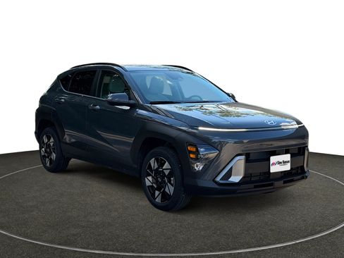 Used 2025 Hyundai Kona SEL AWD/4WD image 9