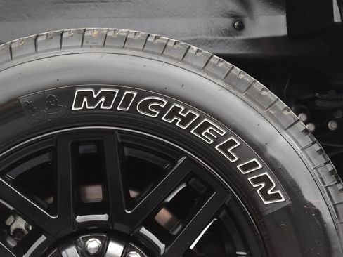 Used 2022 Ford F250 Lariat w/ Black Appearance Package image 43