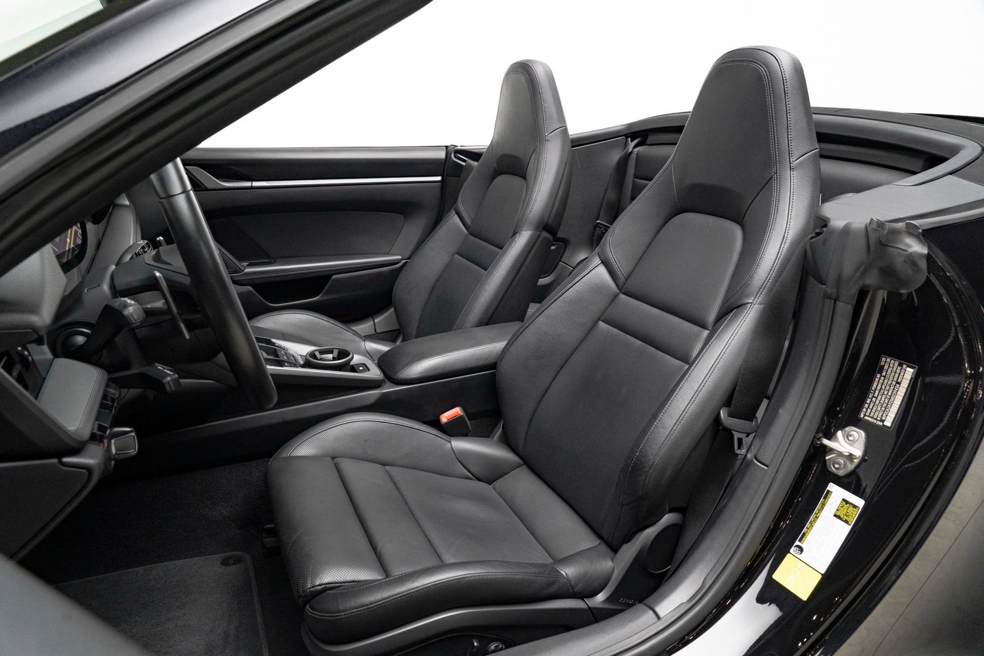 Used 2021 Porsche 911 Carrera image 3