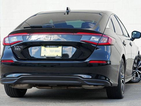 Used 2024 Honda Civic EX-L image 4