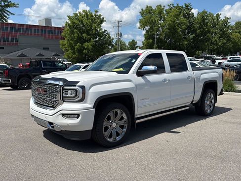 Used 2017 GMC Sierra 1500 Denali w/ Denali Ultimate Package AWD/4WD image 7