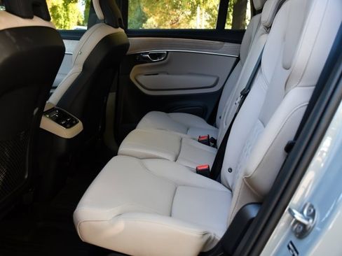 New 2026 Volvo XC90 B6 Plus w/ Protection Package Premier image 15