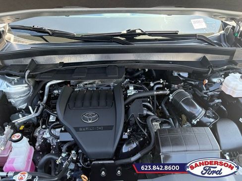 Used 2024 Toyota Grand Highlander AWD Hybrid image 9