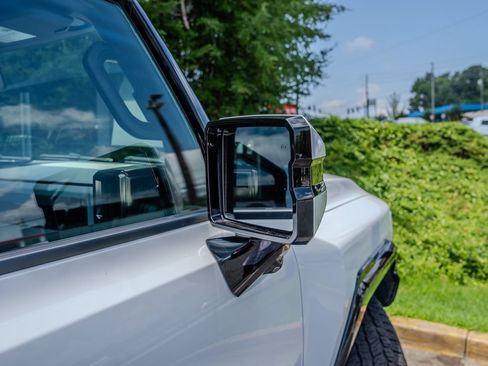 Used 2025 GMC Hummer EV 3X AWD/4WD image 30