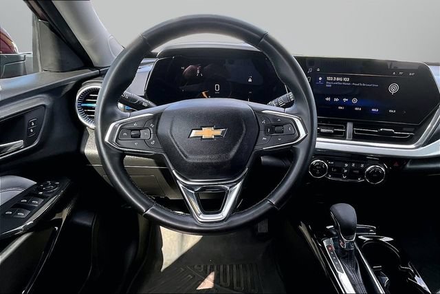 Used 2024 Chevrolet Trax LT w/ Driver Confidence Package FWD image 5