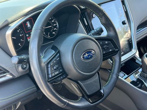 Used 2025 Subaru Outback Onyx Edition AWD/4WD image 9