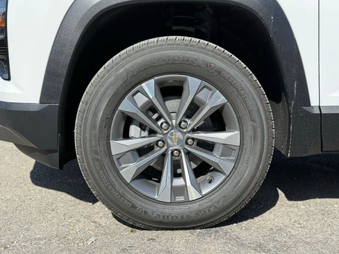 New 2026 Chevrolet Equinox LT FWD image 14
