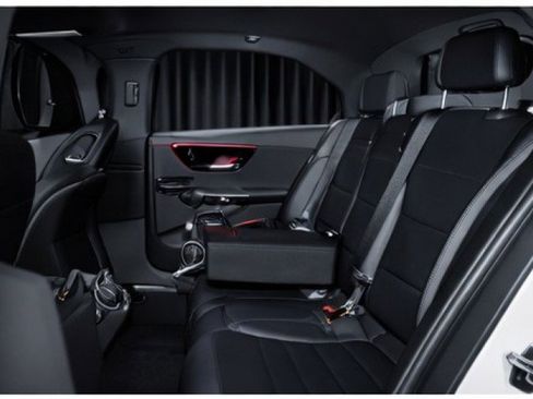 Certified 2026 Mercedes-Benz C 300 Sedan image 10