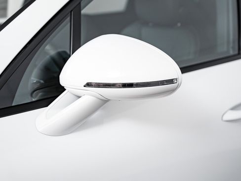 New 2026 Porsche Macan image 28